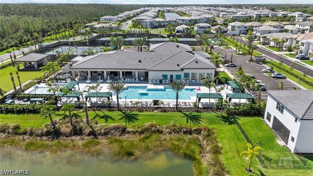 20374 Fair Oak LN, Estero, FL 33928