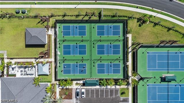 20374 Fair Oak LN, Estero, FL 33928
