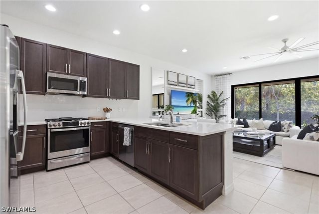 20374 Fair Oak LN, Estero, FL 33928