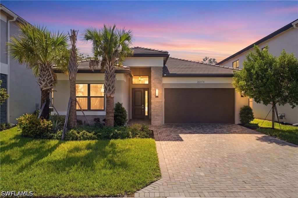 20374 Fair Oak LN, Estero, FL 33928