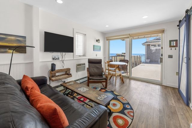 495 Commercial St 11, Provincetown, MA 02657