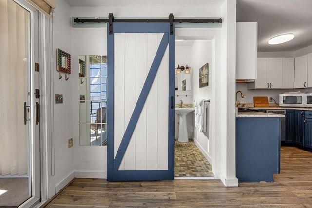 495 Commercial St 11, Provincetown, MA 02657