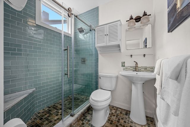 495 Commercial St 11, Provincetown, MA 02657