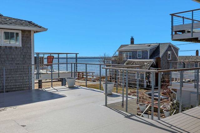 495 Commercial St 11, Provincetown, MA 02657