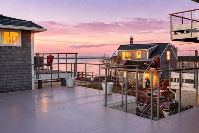 495 Commercial St 11, Provincetown, MA 02657