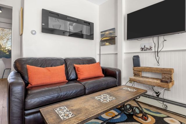 495 Commercial St 11, Provincetown, MA 02657