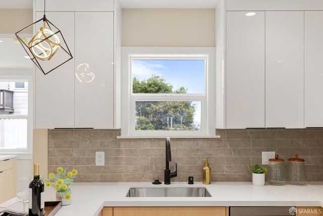 830 Mount Vernon Avenue, San Francisco, CA 94112
