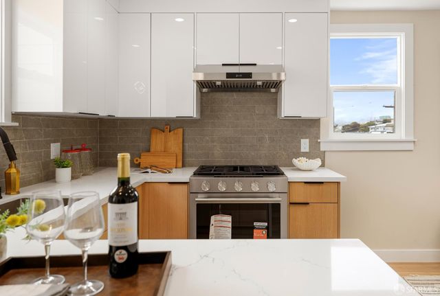 830 Mount Vernon Avenue, San Francisco, CA 94112
