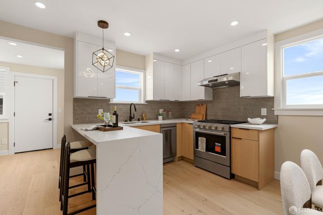 830 Mount Vernon Avenue, San Francisco, CA 94112