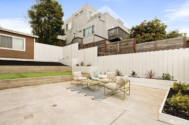 830 Mount Vernon Avenue, San Francisco, CA 94112