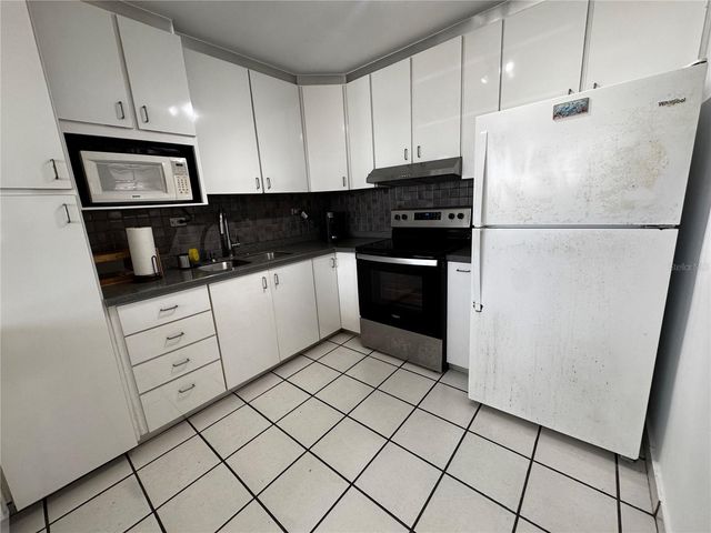 URB COLINAS DE FAIR VIEW CALLE 223 4W-18, Trujillo Alto, PR 00976