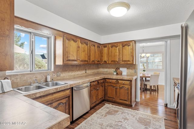 6939 E Crestline Drive, Tucson, AZ 85715