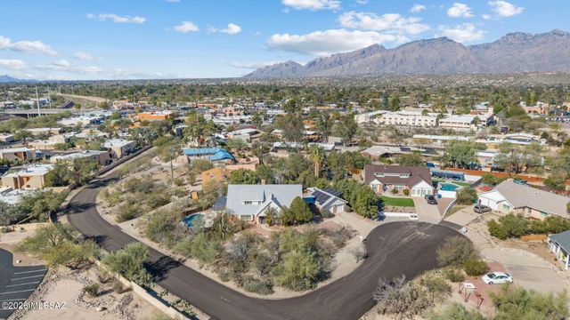 6939 E Crestline Drive, Tucson, AZ 85715