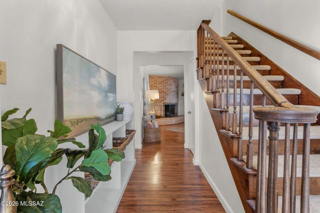 6939 E Crestline Drive, Tucson, AZ 85715