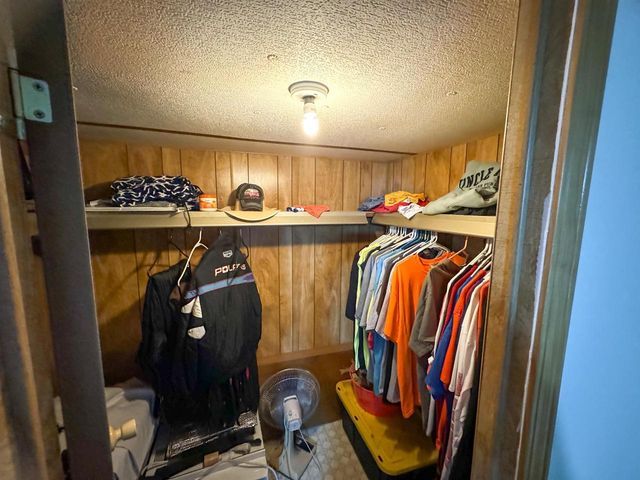 W10807 NEVELN LANE, Crivitz, WI 54114