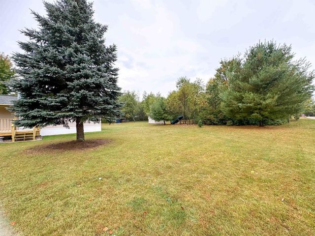 W10807 NEVELN LANE, Crivitz, WI 54114