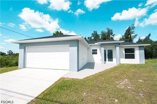 2712 46th ST SW, Lehigh Acres, FL 33976