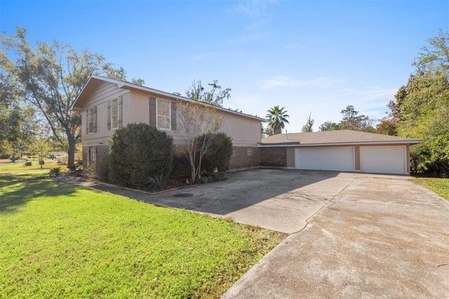 357 White Oak Drive, Lake Charles, LA 70611