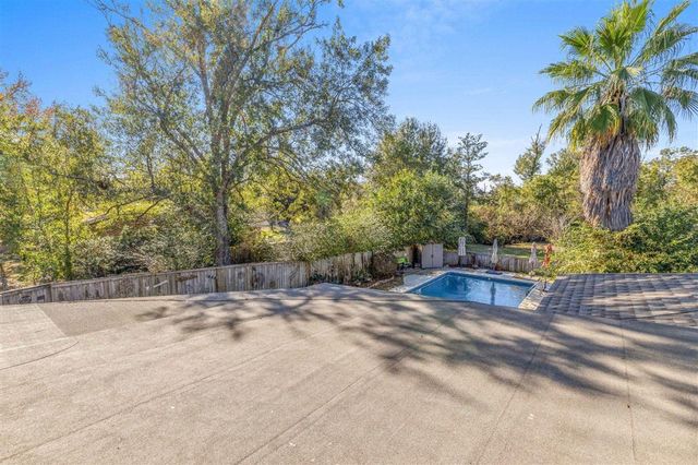 357 White Oak Drive, Lake Charles, LA 70611