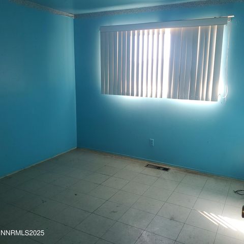 315 Pine Street, Hawthorne, NV 89415