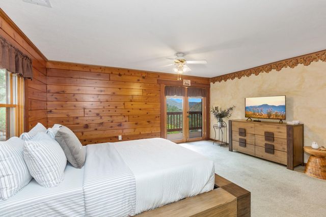 42182 Mynatt Dr Drive, Three Rivers, CA 93271