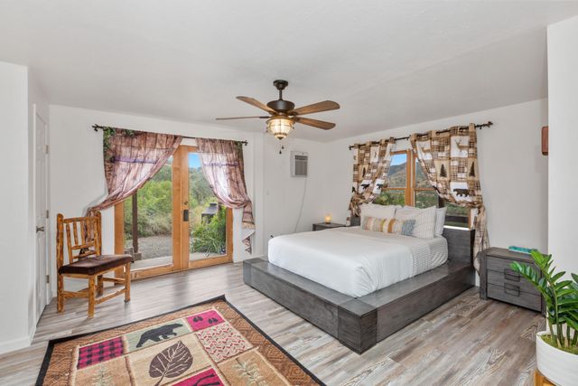 42182 Mynatt Dr Drive, Three Rivers, CA 93271