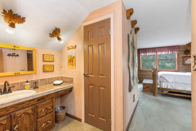 42182 Mynatt Dr Drive, Three Rivers, CA 93271