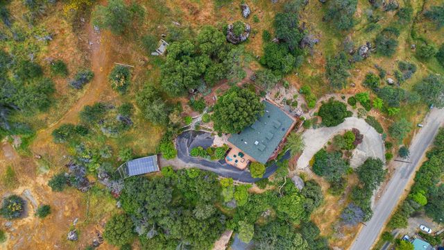 42182 Mynatt Dr Drive, Three Rivers, CA 93271