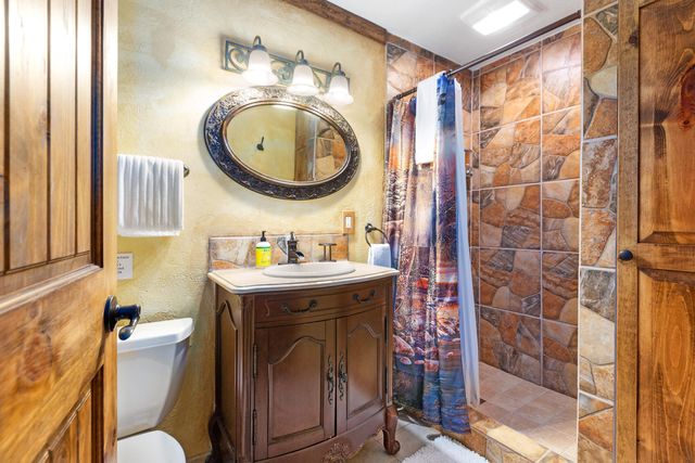 42182 Mynatt Dr Drive, Three Rivers, CA 93271