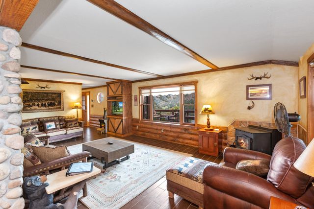 42182 Mynatt Dr Drive, Three Rivers, CA 93271