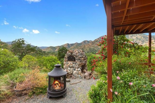 42182 Mynatt Dr Drive, Three Rivers, CA 93271