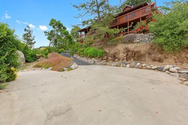 42182 Mynatt Dr Drive, Three Rivers, CA 93271