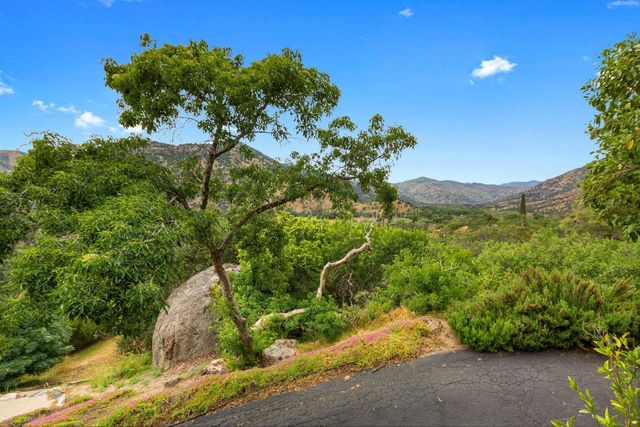 42182 Mynatt Dr Drive, Three Rivers, CA 93271