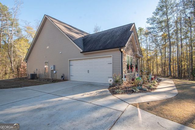 152 Moody Farm Road, Newnan, GA 30263