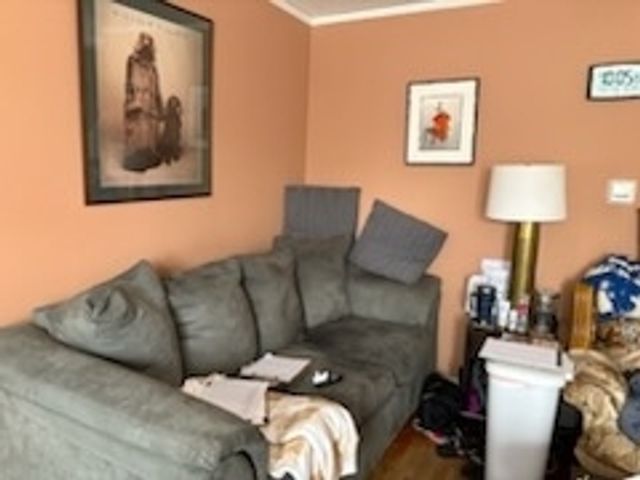 9148 S Troy Avenue, Evergreen Park, IL 60805