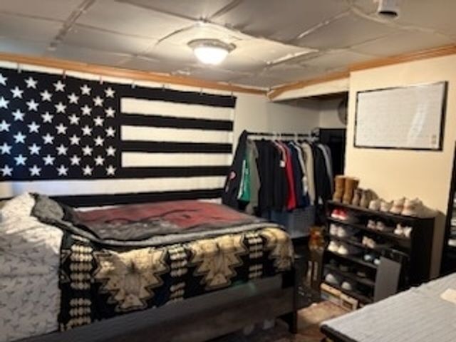 9148 S Troy Avenue, Evergreen Park, IL 60805