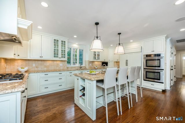 3 Salt Box Lane East, Darien, CT 06820