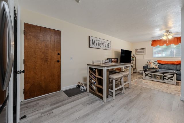 229 Vernon St 3, Worcester, MA 01607