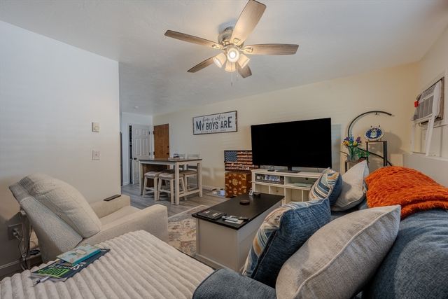 229 Vernon St 3, Worcester, MA 01607