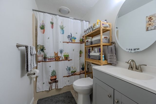 229 Vernon St 3, Worcester, MA 01607