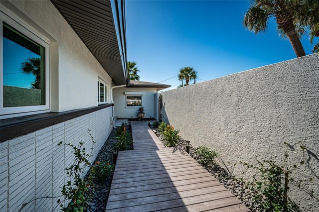 510 55TH AVENUE, St Pete Beach, FL 33706
