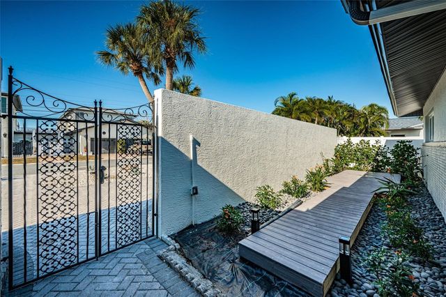 510 55TH AVENUE, St Pete Beach, FL 33706