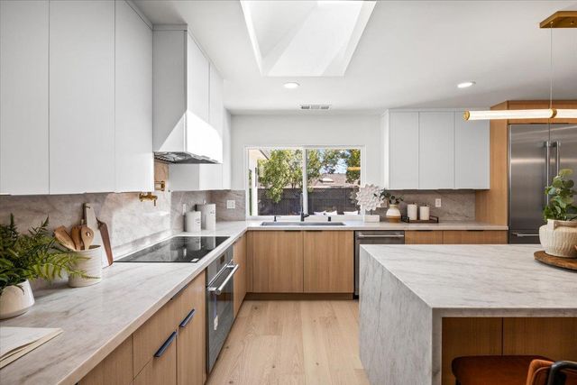 10712 Pebble Place, Cupertino, CA 95014