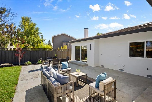 10712 Pebble Place, Cupertino, CA 95014