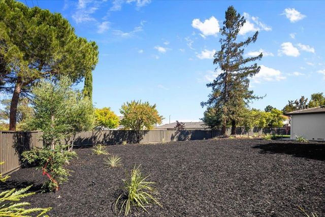 10712 Pebble Place, Cupertino, CA 95014