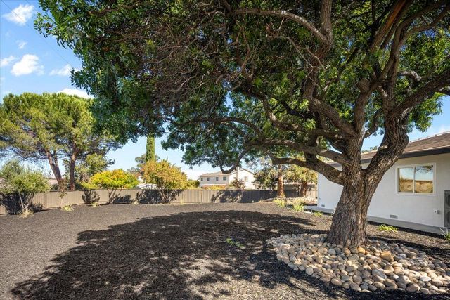 10712 Pebble Place, Cupertino, CA 95014