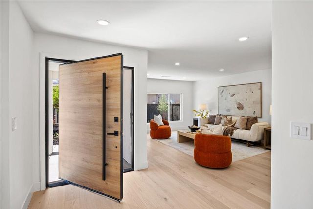 10712 Pebble Place, Cupertino, CA 95014