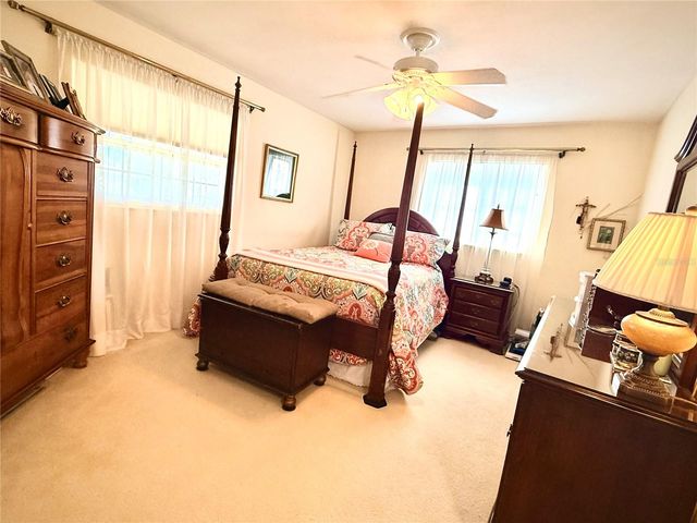 6086 28TH AVENUE N, St Petersburg, FL 33710