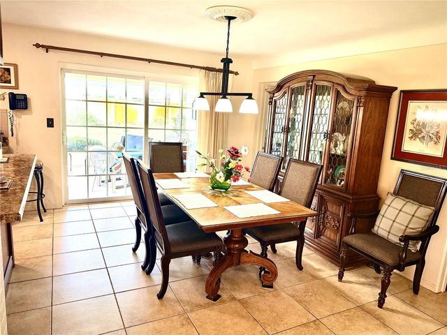6086 28TH AVENUE N, St Petersburg, FL 33710