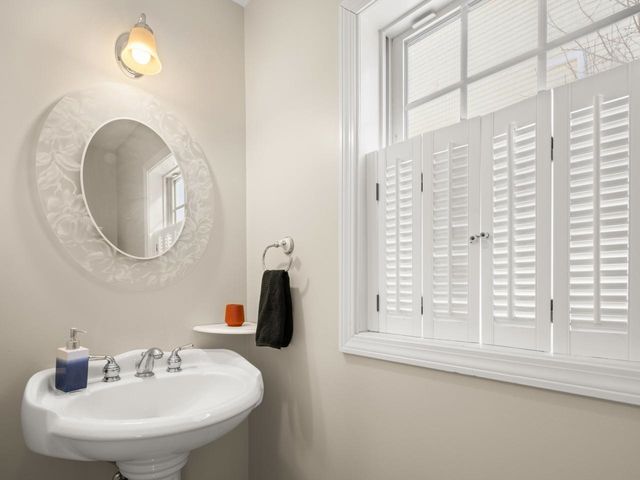 29 Barbara Lane, Winooski, VT 05404